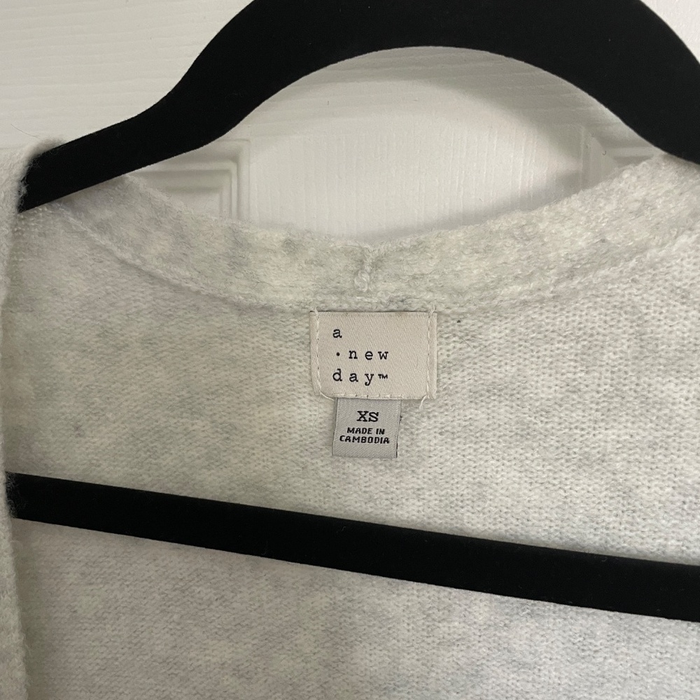 Colorblock Cardigan - Picture 3 of 3